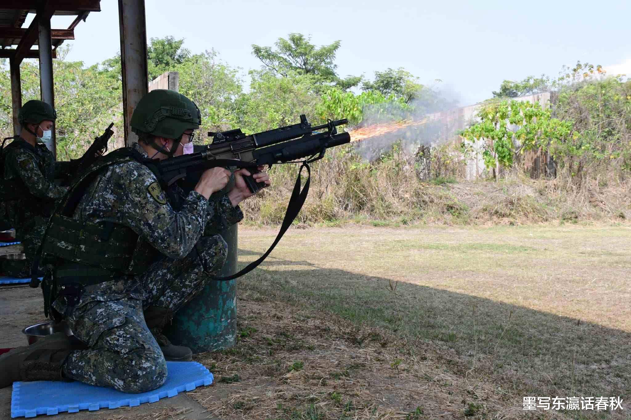 台军人手枪卧射姿势引发真伪图热议，真相与误解的深入解析