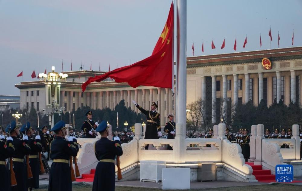 元旦天安门广场升旗仪式，时代象征与庄严神圣的仪式