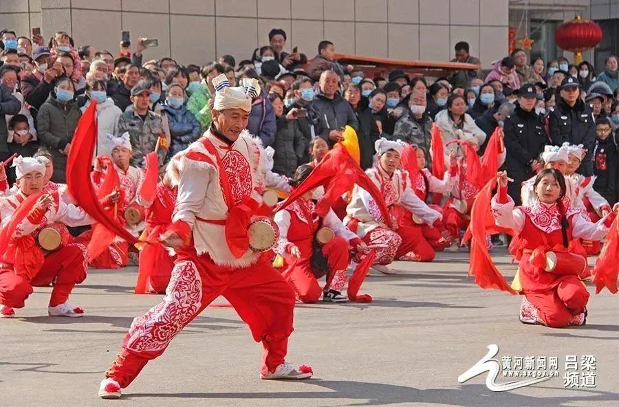 大同社火现场直击，传统民俗的震撼与生机