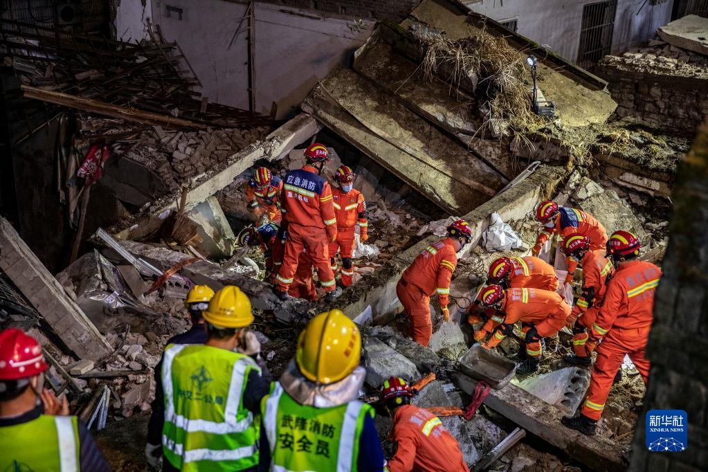 重庆假传煤气泄漏致242人死亡事件