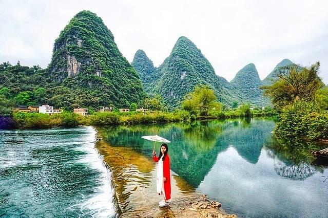 烟雨漓江，中国水墨画的生动展现